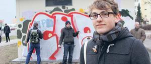IM EINSATZ GEGEN NEONAZIS. Nico Schmolke, 21, Student aus Johannisthal.