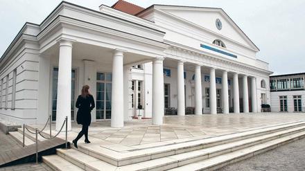 Verschmäht und begehrt. Nach dem Aus der Berliner Investoren ist ein neuer Interessent für das Grandhotel Heiligendamm in Aussicht. Und der bringt Erfahrung mit. Foto: dpa