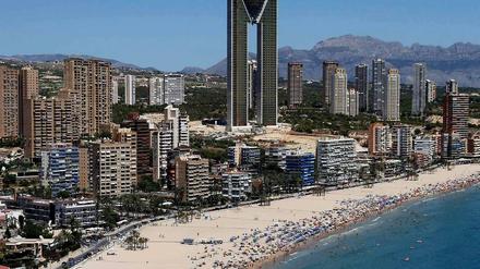 "In Tempo"-Wolkenkratzer in Benidorm: Fast fertig, aber doch unfertig.