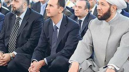 Seltener Gast: Baschar al Assad besucht eine Moschee in Damaskus. Foto: AFP