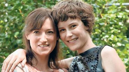 Zwei Körper, eine Seele. Charlotte Roche (links) und Carla Juri in Locarno.