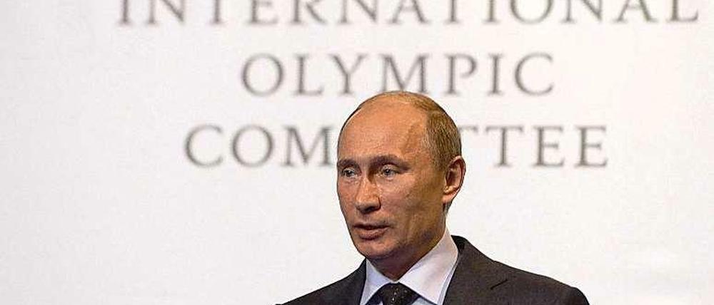 Russland, Wladimir Putin und sein Problem mit Homophobie: Diesmal soll das scharf kritisierte Anti-Homosexuellen-Gesetz nun auch bei den Olympischen Winterspielen 2014 in Sotschi gelten.