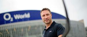 Jeff Tomlinson, new head coach of the Eisbären Berlin, in front of O2 World.