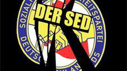 Das Plakat zum Stück des Theaters 89 über "Die letzten Tage des Zentralkomitees der SED" stammt von Volker Pfüller.