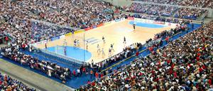 12. September 2004. In der Schalker hatte der THW Kiel den TBV Lemgo vor 30 925 Zuschauern mit 31:26 besiegt.