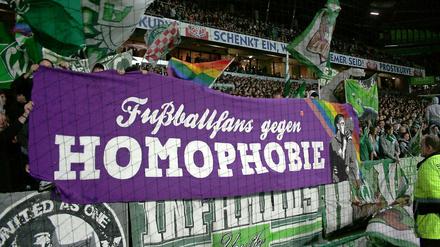 Wenn sich einige Fans positionieren, dann heißt das noch lange nicht, dass sich die ganze Fußballszene ernsthaft positioniert. 