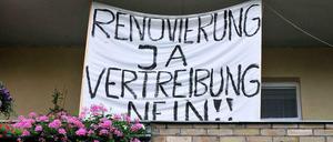 Ein Plakat gegen Gentrifizierung in Tiergarten.
