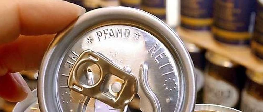 Bier wird zwar nur selten in Dosen angeboten. Doch bei Erfrischungsgetränken feiert die Verpackung mit dem höchsten Energieverbrauch bei der Herstellung eine kleine Renaissance. Allerdings sind die Marktanteile am Gesamtmarkt weiterhin gering. 