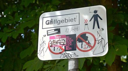Noch ist das Grillen in einem kleinen Teil des Monbijouparks erlaubt - das aber könnte sich zum nächsten Jahr ändern.