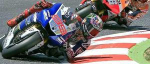 Jorge Lorenzo (vorn) und Dani Pedrosa (hier während des Grand Prix in Barcelona) fuhren am Wochenende trotz Verletzungen am Schlüsselbein.