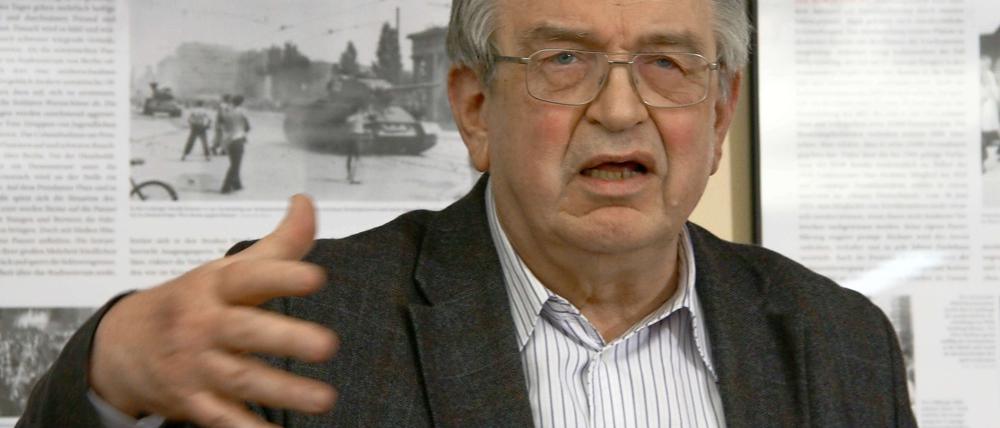 „Diese Art von Sport ist total versaut“, sagt Werner Franke, „weil schon niemand allein in die Spitze kommt, der nicht drauf ist.“
