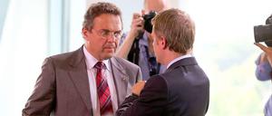 Bundesinnenminister Hans-Peter Friedrich reist heute in die USA um in Washington „Klartext“ über den Prism-Skandal zu reden.