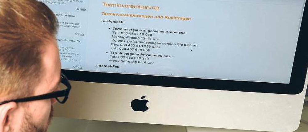 Mühsam. Auf den Webseiten der Institute und Praxen können Patienten suchen.