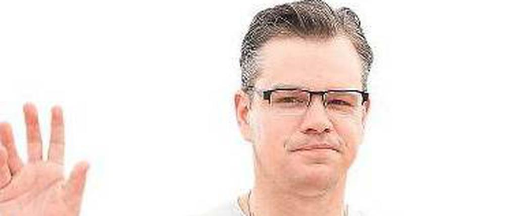In "Elysium" (Kinostart 15.August) spielt Matt Damon einen tätowierten finsteren Action-Helden. Zum Interview erschien er eher brav.