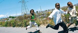 Es werde Licht. Selbst in Südafrika haben längst nicht alle Bürger Strom – wie hier in Khayelitsha, dem größten Township bei Kapstadt.