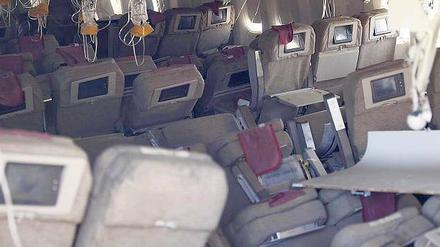 n der Enge der Kabine. Dieses Foto, das von der US-Transportsicherheitsbehörde NTSB freigegeben wurde, zeigt den nicht ausgebrannten Teil der Kabine. 