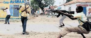 Verkämpft. Bei einer Studie unter tausenden ehemaligen Kämpfern in afrikanischen Krisenregionen sagte die Hälfte der Befragten, sie fühlten sich von der Gewalt davongetragen, sobald die Auseinandersetzungen beginnen (hier islamistische Rebellen in Somalia).