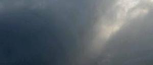 Dicke Luft. Die Industrie hält die Verknappung von Verschmutzungsrechten für falsch. Umweltverbände und Energiebranche unterstützen dagegen die Lösung. Foto: dpa