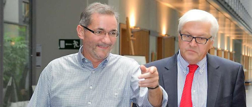 Keine Diskussion. Frank-Walter Steinmeier weist die Gerüchte über die Nachfolge von Brandenburgs Ministerpräsidenten Platzeck zurück. 