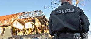 Am 4. November 2011 explodierte in einem Wohnhaus in Zwickau ein Benzin-Luft-Gemisch. Wie sich später herausstellen sollte, handelte es sich hierbei um die Unterkunft der Terroristen Zschäpe, Böhnhardt und Mundlos.  