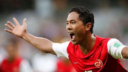 Jubel für Tahiti. Nach einem Eckball von Vahirua stieg Jonathan Tehau (Bild) vom Verein Tamarii Faàa höher als seine Gegenspieler und köpfte aus spitzem Winkel zum euphorisch bejubelten 1:3 ein. Es war ein historischer Moment.
