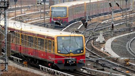 Bei der S-Bahn in Berlin wird gebaut.