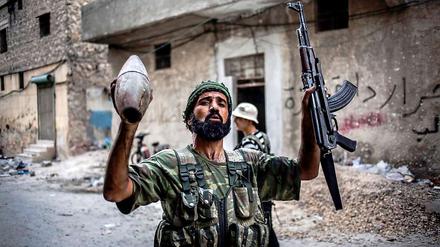 Bei ihrem Treffen in Katar beschließt die Staatengruppe der "Freunde Syriens" den syrischen Rebellen rasche Militärhilfe. 