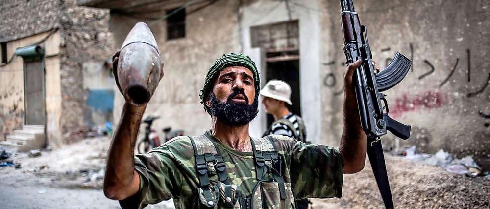Bei ihrem Treffen in Katar beschließt die Staatengruppe der "Freunde Syriens" den syrischen Rebellen rasche Militärhilfe. 