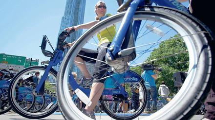 Spießig, aber praktisch. Auf den Damenrädern von Citibike mit Dreigangschaltung und Kettenschoner können New Yorker und Touristen zum kleinen Preis durch die Stadt fahren.