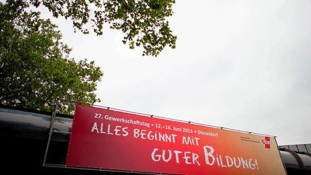 In Düsseldorf treffen sich derzeit die Arbeitnehmervertreter der Lehrer.