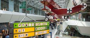 Bereits zum zweiten mal in dieser Woche beklagen Mitarbeiter des Flughafens Tegel Augen- und Atemwegsreizungen.