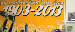 Carl-Zeiss Jena erinnert in einer Ausstellung an seine 110 Jahre alte Geschichte. Das Europapokalspiel gegen den AS Rom zählt zu den Höhepunkten des Vereins. 