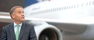 Der Aufsichtsrat will Ex-Flughafenchef Rainer Schwarz wegen Pannen beim BER-Bau auf Schadenersatz verklagen. Sorgen machen muss der sich aber wenig. Im Zweifel springt die Haftpflicht ein.