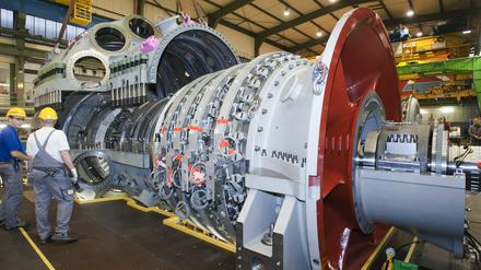 Dreht doch. Fertigung einer Gasrturbine (Modell SGT6-8000) im Siemens Werk Berlin-Moabit.