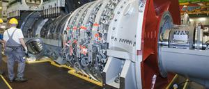 Dreht doch. Fertigung einer Gasrturbine (Modell SGT6-8000) im Siemens Werk Berlin-Moabit.