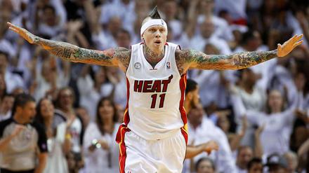 Chris Andersen. Nicht nur bekannt für seine zahlreichen Tattoos und seinen Irokesenschnitt.