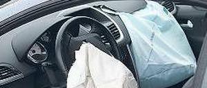 Der Airbag löst mit eCall sofort nach dem Aufblasen einen Notruf aus. 