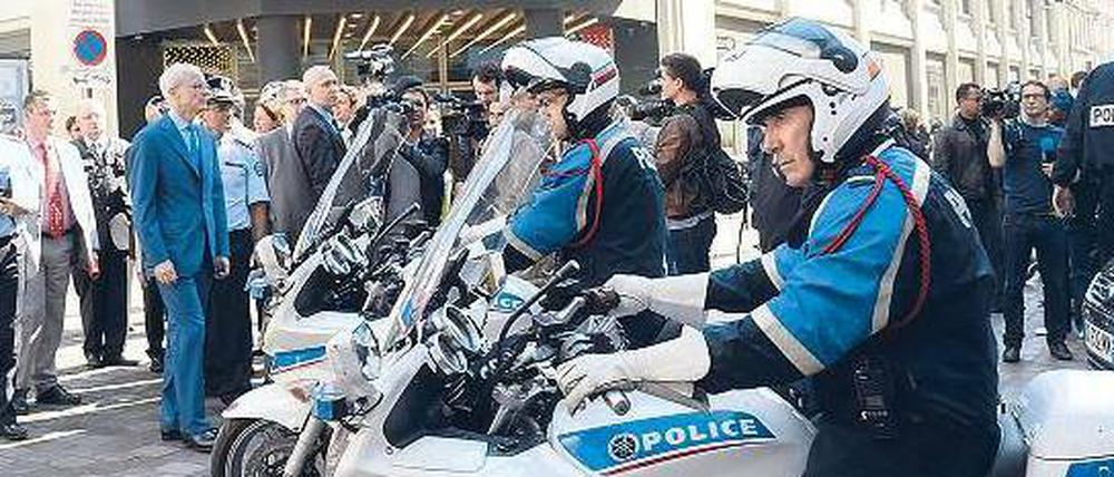 Polizisten auf Motorrädern
