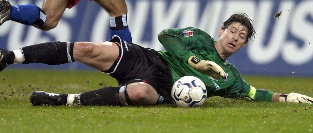 Richard Golz als Torwart des SC Freiburg. Künftig trainiert die Keeper von Hertha BSC.