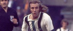 Günter Netzer setzte sich bei der Tagesspiegel-Wahl zum besten Spiellenker in 50 Jahren Bundesliga sowohl bei der Experten-Jury als auch bei den Lesern durch.