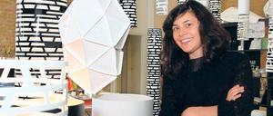 Joa Herrenknecht in ihrem Atelier in Friedrichshain.