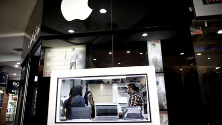 Im Zeichen des Staatsfeindes. Ein (nicht offizieller) Apple-Store im Norden der iranischen Hauptstadt Teheran.