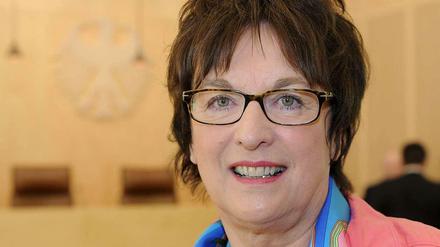 Drei neue Unterstützer berief Kanzlerkandidat Peer Steinbrück am Montag in sein Team - darunter die frühere Bundesjustizministerin Brigitte Zypries.