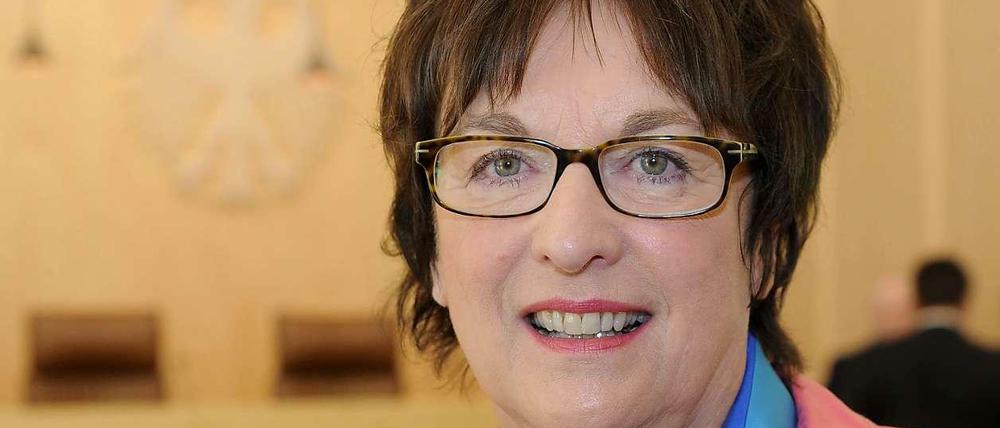 Drei neue Unterstützer berief Kanzlerkandidat Peer Steinbrück am Montag in sein Team - darunter die frühere Bundesjustizministerin Brigitte Zypries.