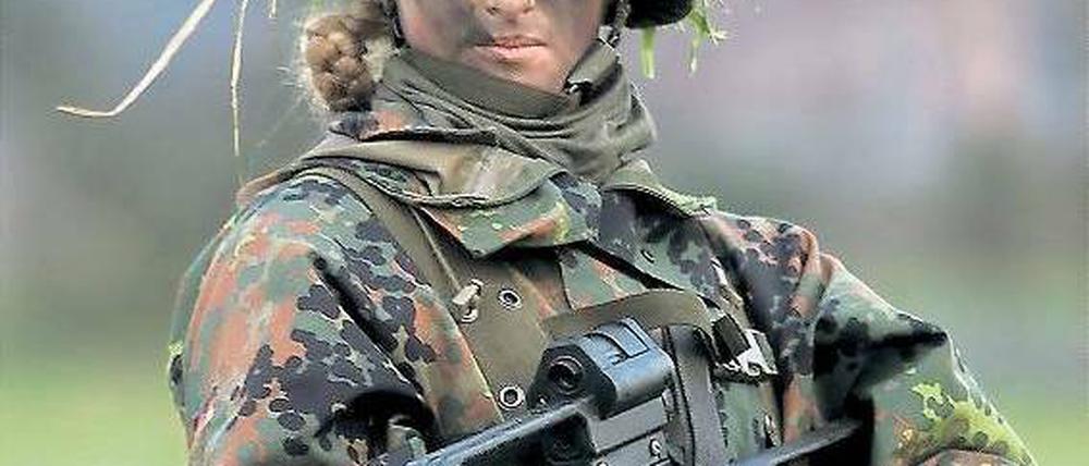 Verbesserungsfähig. Das Gewehr G36 ist die Standardwaffe für die Bundeswehr – aber es ist für Dauerfeuer gar nicht konzipiert. Foto: Reuters