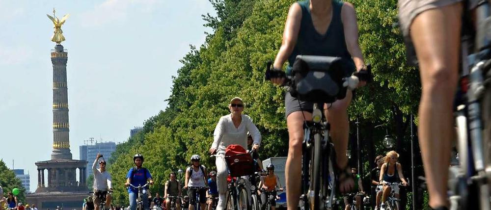 Mehr Fahrradfahren! Bessere Fahrradrouten würden in Berlin das allgemeine Strampeln fördern - und so die Luft in der Stadt verbessern können.