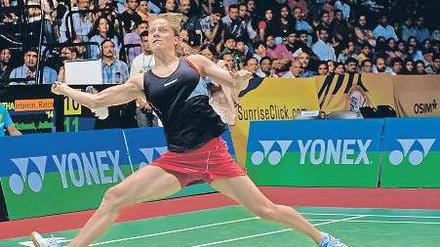 Netzathletin. Die Europameisterin und WM-Dritte Juliane Schenk, hier bei den India Open im April in Neu Delhi, spielt seit 2005 für EBT.