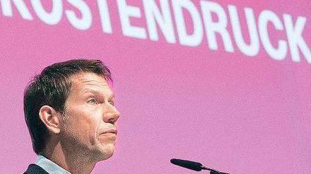 Kämpferisch. Wer gehofft habe, er werde mit 50 Jahren langsam altersmilde, habe sich getäuscht, sagte René Obermann bei der Telekom-Hauptversammlung in Köln. Foto: Reuters