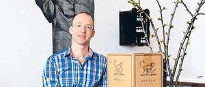 Thomas Kochan hat einen Schnapsladen, weil er keine Hausbar möchte. In seinem Laden in Prenzlauer Berg gibt’s nur Brände ohne künstliche Zusätze. 