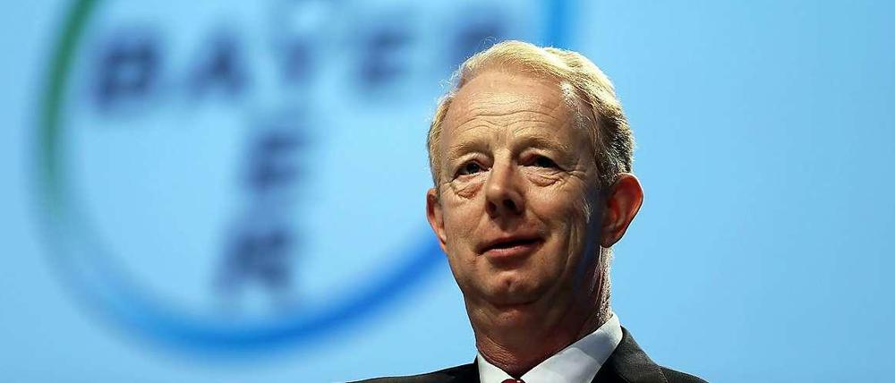 Rede und Antwort steht Bayer-Chef Marijn Dekkers am Freitag in Köln den Aktionären des Pharma- und Chemiekonzerns.